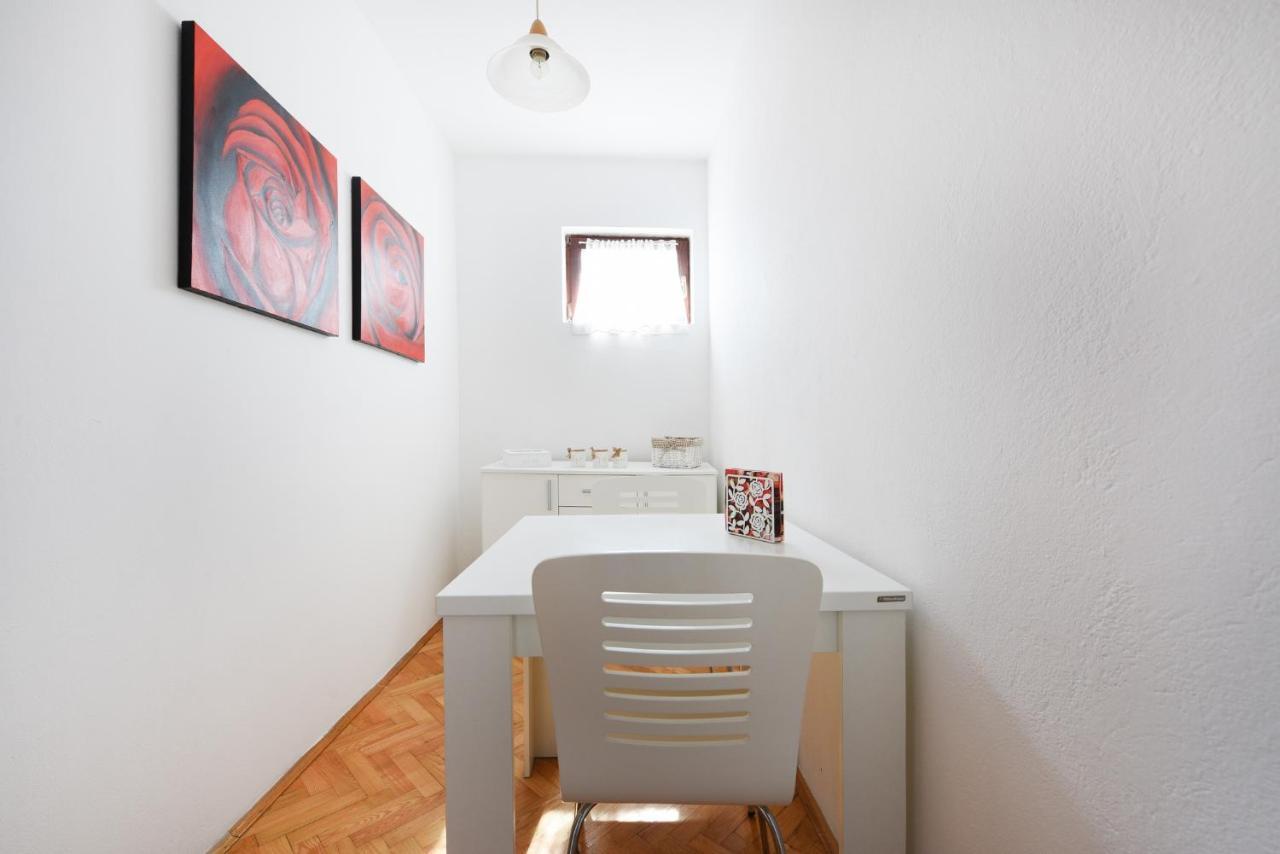 Apartments And Rooms Diana Zadar Ngoại thất bức ảnh